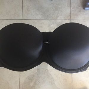 Pink Victoria’s Secret 36 D strapless bra
